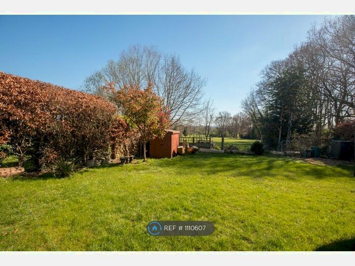 4 Bedroom Semi-Detached House To Rent In Wonford Close, Kingston Upon Thames, KT2