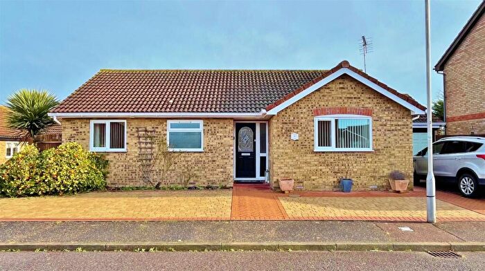 3 Bedroom Detached Bungalow For Sale In Keswick Close, Kirby Cross, Frinton-on-Sea, CO13