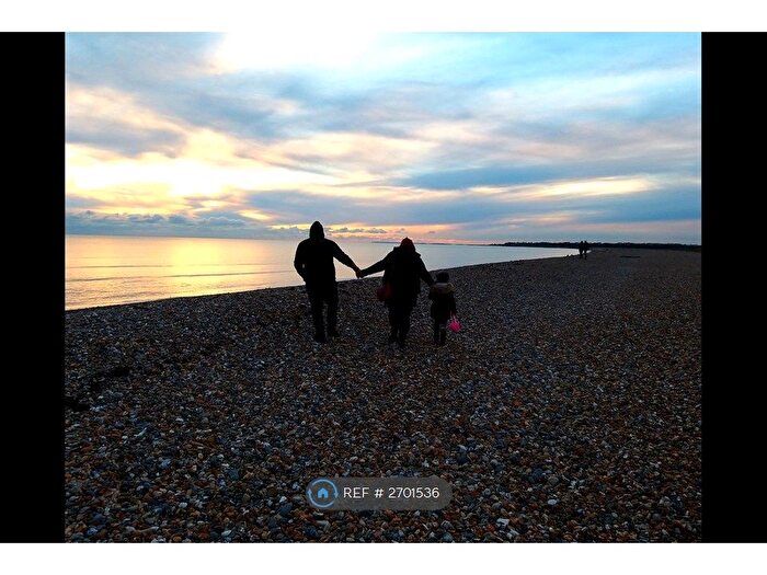 1 Bedroom Bungalow To Rent In Riverside, Littlehampton, BN17