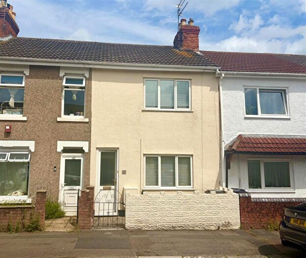 2 Bedroom Terraced House For Sale In George Street, Swindon, SN1