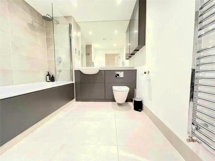 1 Bedroom Apartment For Sale In New Stratford Works, E15