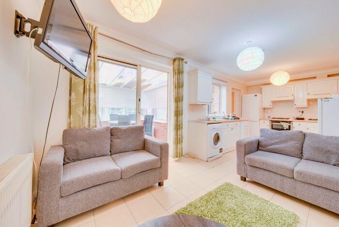 6 Bedroom Property To Rent In Kent Avenue, Canterbury, CT1