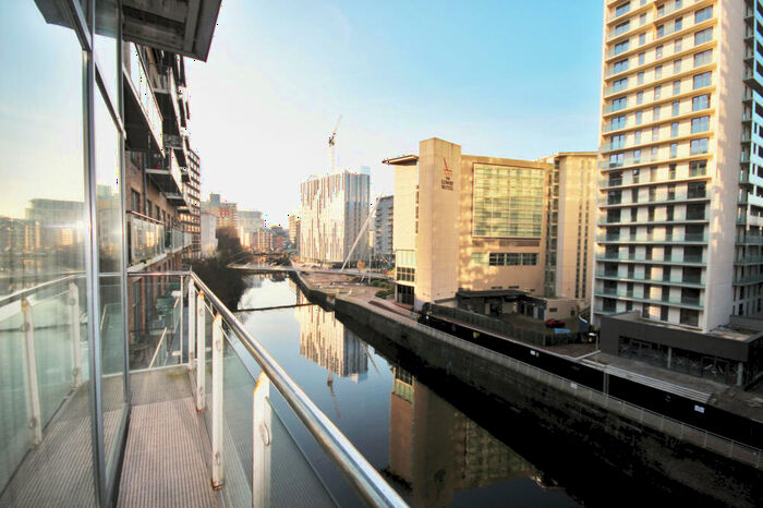 2 Bedroom Apartment To Rent In Century Buildings, St. Marys Parsonage, Manchester, M3