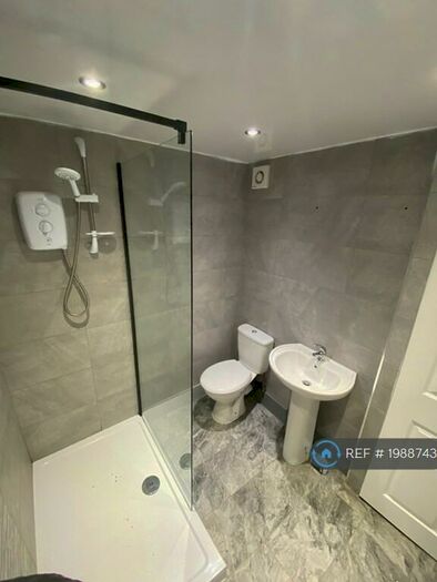 2 Bedroom Flat To Rent In Old Allerton Road, Liverpool, L18