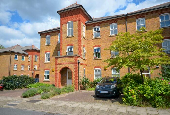 2 Bedroom Flat To Rent In Lullingstone Lane Hither Green, SE13