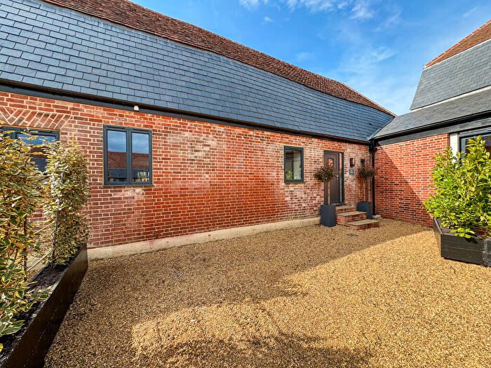 2 Bedroom Barn Conversion For Sale In Church Lane, Beaumont, CO16