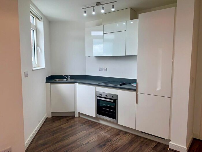 1 Bedroom Apartment To Rent In Landmark, Waterfront West, Brierley Hill, West Midlands, DY5