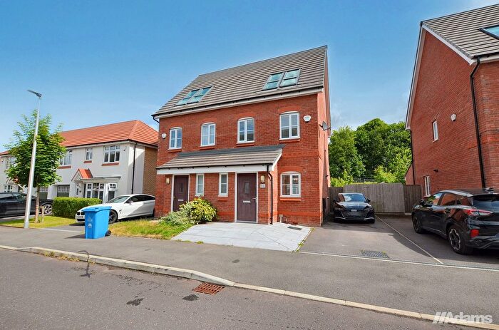 3 Bedroom Semi-Detached House For Sale In Red Pier Crescent, Runcorn, WA7