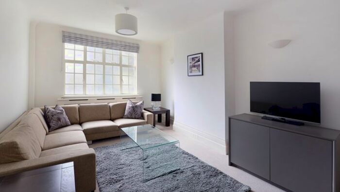5 Bedroom Flat To Rent In Park Road, London, NW8