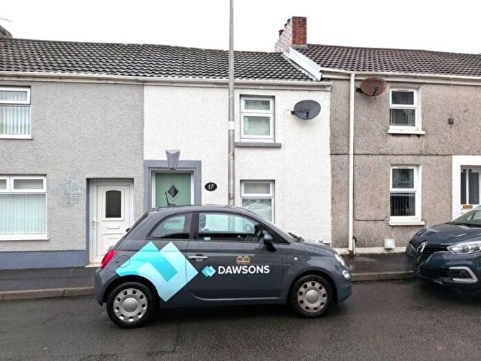 3 Bedroom Terraced House To Rent In Llanelli, Long Row, SA15