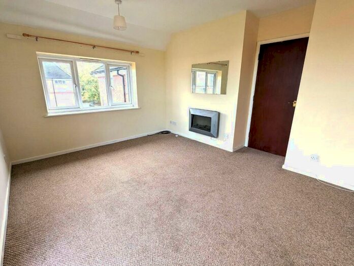 2 Bedroom Apartment To Rent In Trinity Mews, Bury St Edmunds, IP33