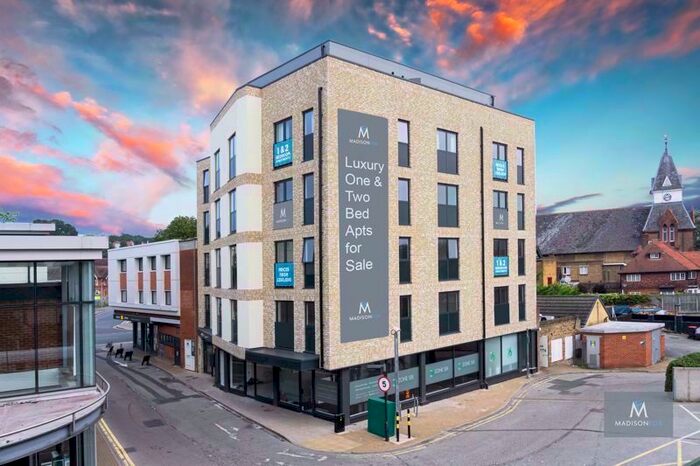 1 Bedroom Flat To Rent In High Road, Loughton, IG10