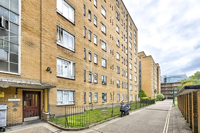 3 Bedroom Flat For Sale In Johns Aird Court, Little Venice, London, W2
