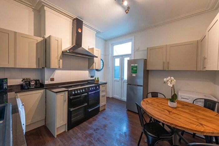 7 Bedroom Terraced House To Rent In Mount Pleasant Road, Devon, EX4