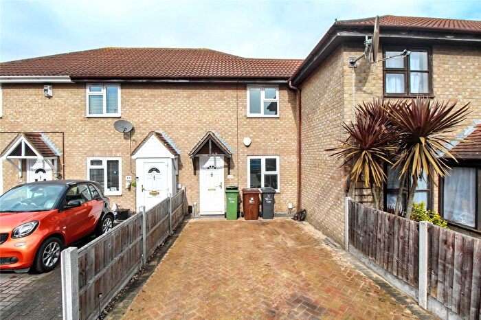 2 Bedroom Detached House To Rent In Burdetts Road, Dagenham, RM9