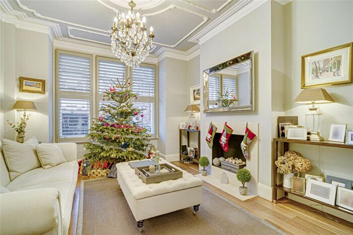 5 Bedroom Terraced House For Sale In Kyrle Road, SW11