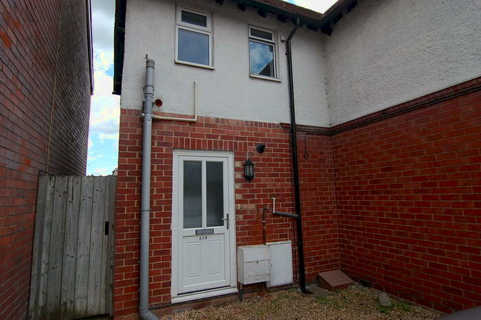 2 Bedroom Flat To Rent In Forest Road, Melksham, SN12