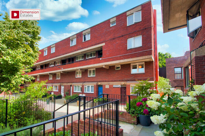 4 Bedroom Maisonette To Rent In Bartholomew Court, Old Street, London, EC1V