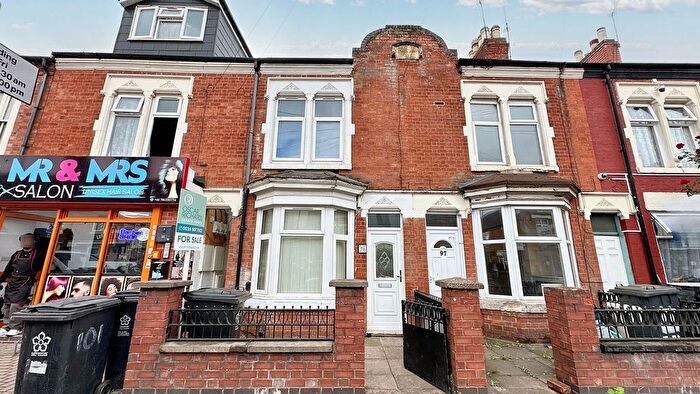 2 Bedroom Terraced House For Sale In Green Lane Road, Leicester, LE5