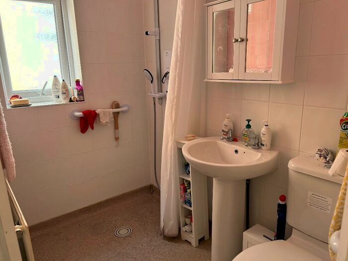 2 Bedroom Semi-Detached Bungalow For Sale In Bryant Road, Kettering, Northamptonshire, NN15