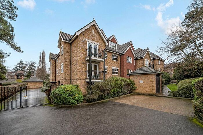 2 Bedroom Flat For Sale In Albemarle Road, Beckenham, BR3