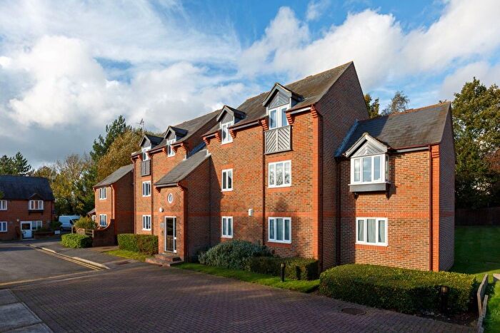 2 Bedroom Flat To Rent In Arundel Close, Tonbridge, TN9