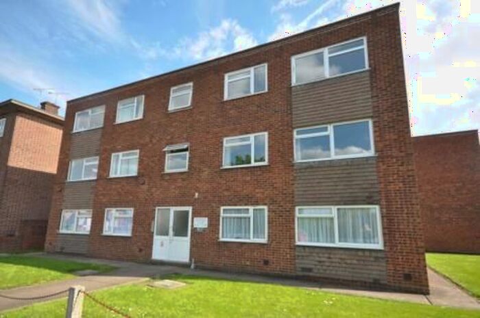 1 Bedroom Flat For Sale In Byfield Court, Station Road, West Horndon, CM13