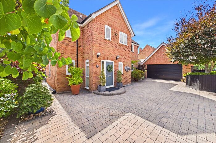 4 Bedroom Detached House For Sale In Heathfields, Chieveley, Newbury, Berkshire, RG20