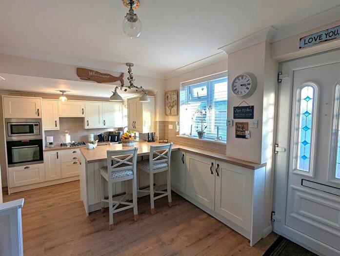 2 Bedroom Semi-Detached House For Sale In Jeals Lane, Sandown, PO36