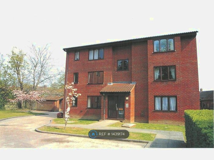 Studio To Rent In Southwick House, East Grinstead, RH19