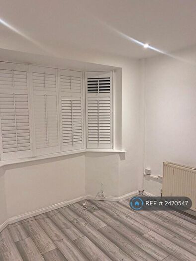 3 Bedroom Terraced House To Rent In Bastion Road, London, SE2