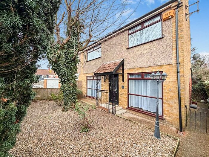 3 Bedroom Semi Detached House For Sale In Owton Close, Hartlepool, TS25