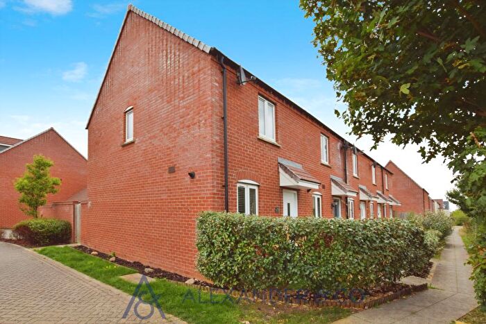 2 Bedroom End Of Terrace House To Rent In Fontwell Road, Kingsmere, Bicester, OX26