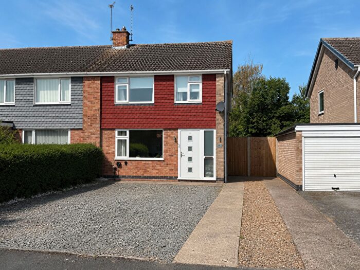 3 Bedroom Semi Detached House For Sale In Kings Walk, Leicester Forest East, LE3
