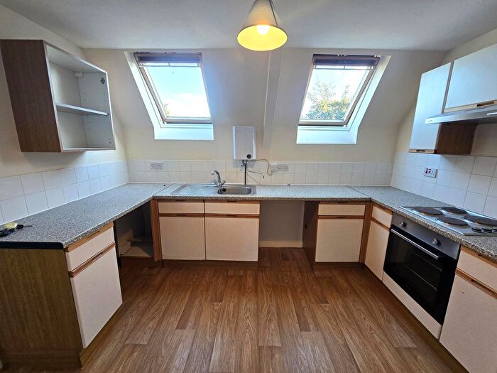 2 Bedroom Flat To Rent In Morrab Road, Penzance, TR18