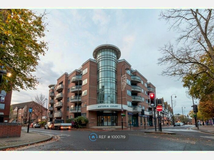 2 Bedroom Flat To Rent In Astoria Court, Purley, CR8