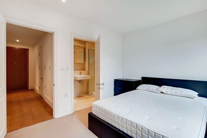 2 Bedroom Flat For Sale In Oakhill Road, London, SW15