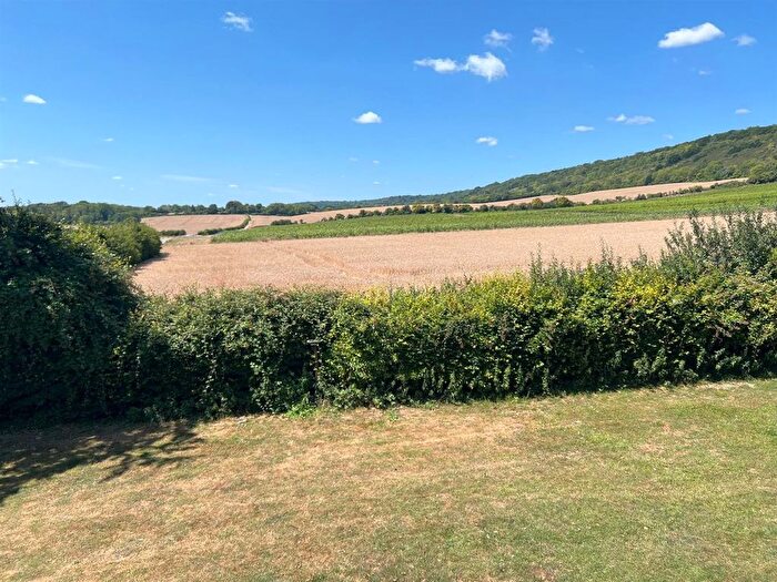 5 Bedroom Cottage To Rent In Park Farm Road, Birling, West Malling, ME19