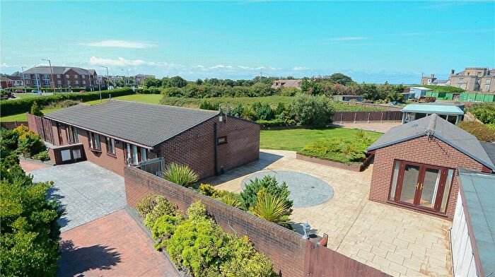 5 Bedroom Bungalow For Sale In Castlefield Estate, Moreton, Wirral, CH46