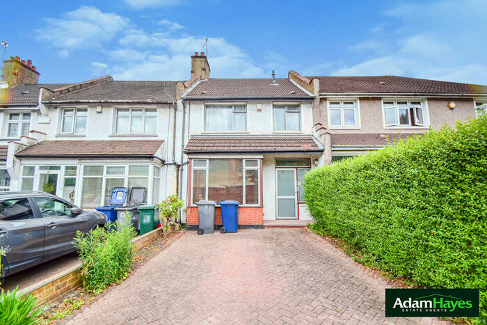 3 Bedroom Terraced House To Rent In Woodhouse Road, North Finchley, N12