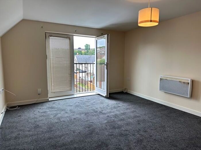 1 Bedroom Flat To Rent In The Moorings, Swindon, SN1