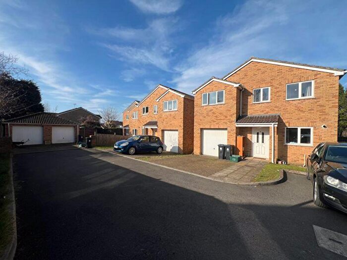 5 Bedroom Detached House To Rent In St. Teresas Court, Gloucester Road North, Bristol, BS34