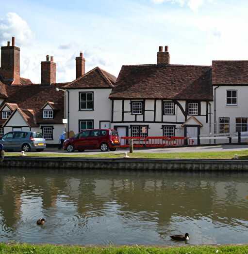 2 Bedroom Terraced House To Rent In West Mills, Newbury, RG14