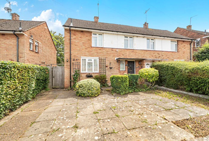 3 Bedroom Semi Detached House For Sale In Potters Way, Reigate, Surrey, RH2