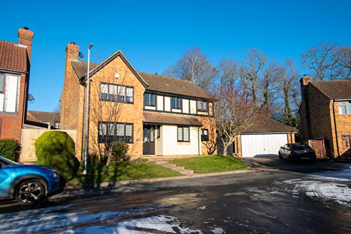 5 Bedroom Property To Rent In Aspen Walk, Heathfield, TN21