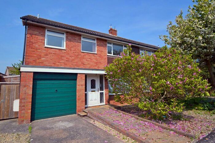 4 Bedroom Semi-Detached House To Rent In Pill Way, Clevedon, BS21