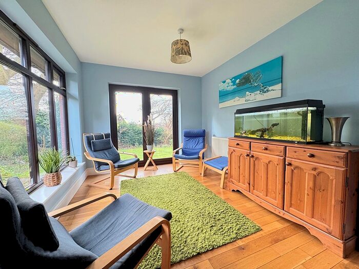 5 Bedroom Detached House For Sale In Lower Ladyes Hills, Kenilworth, CV8