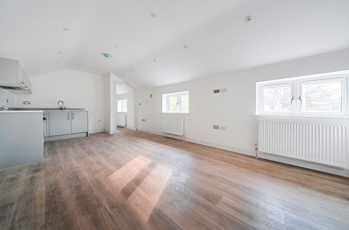 1 Bedroom Flat For Sale In Castle Road, Bedford, MK40