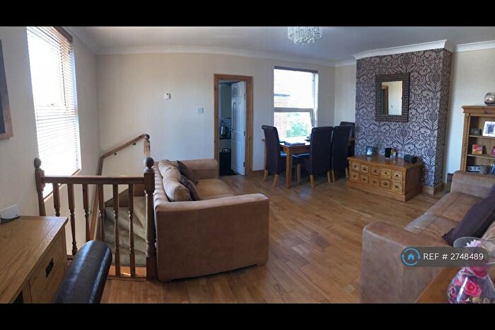 1 Bedroom Flat To Rent In Henry Street, Stockport, SK1