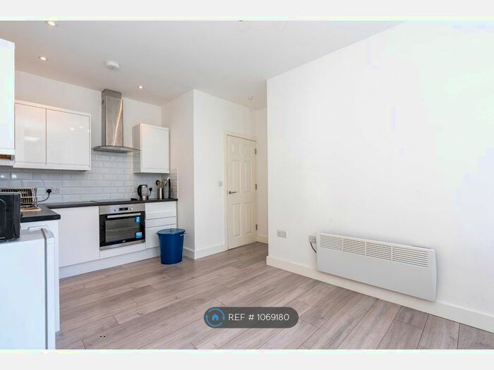 2 Bedroom Flat To Rent In Above Bar, Southampton, SO14